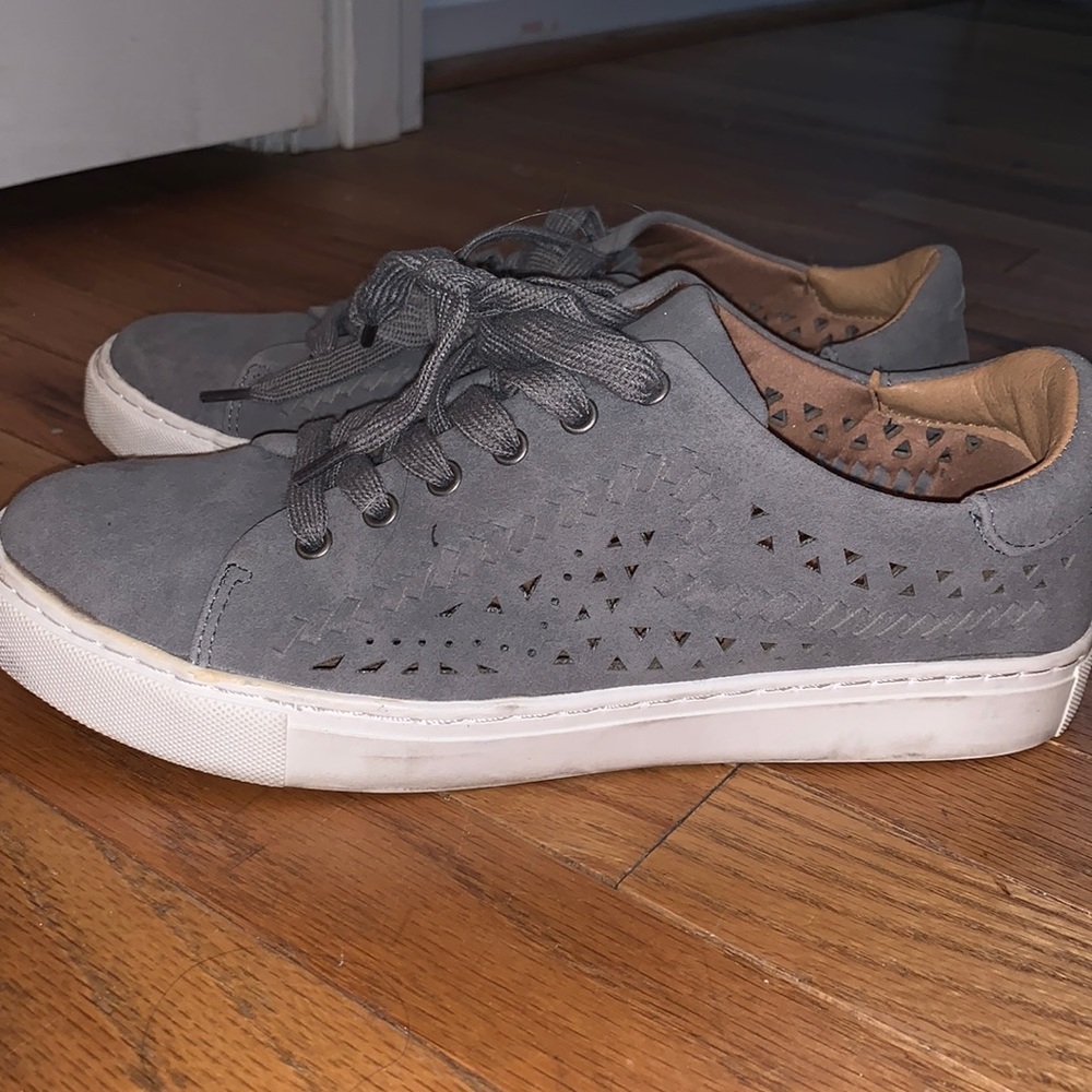 Casual sneakers, perfect for spring or fall